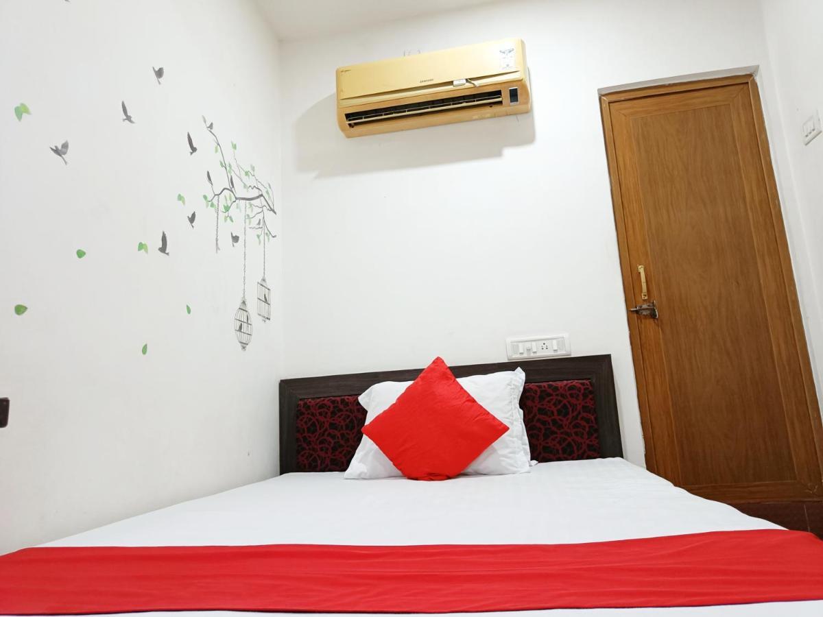 Hotel Executive Inn Hailakandi Exterior foto