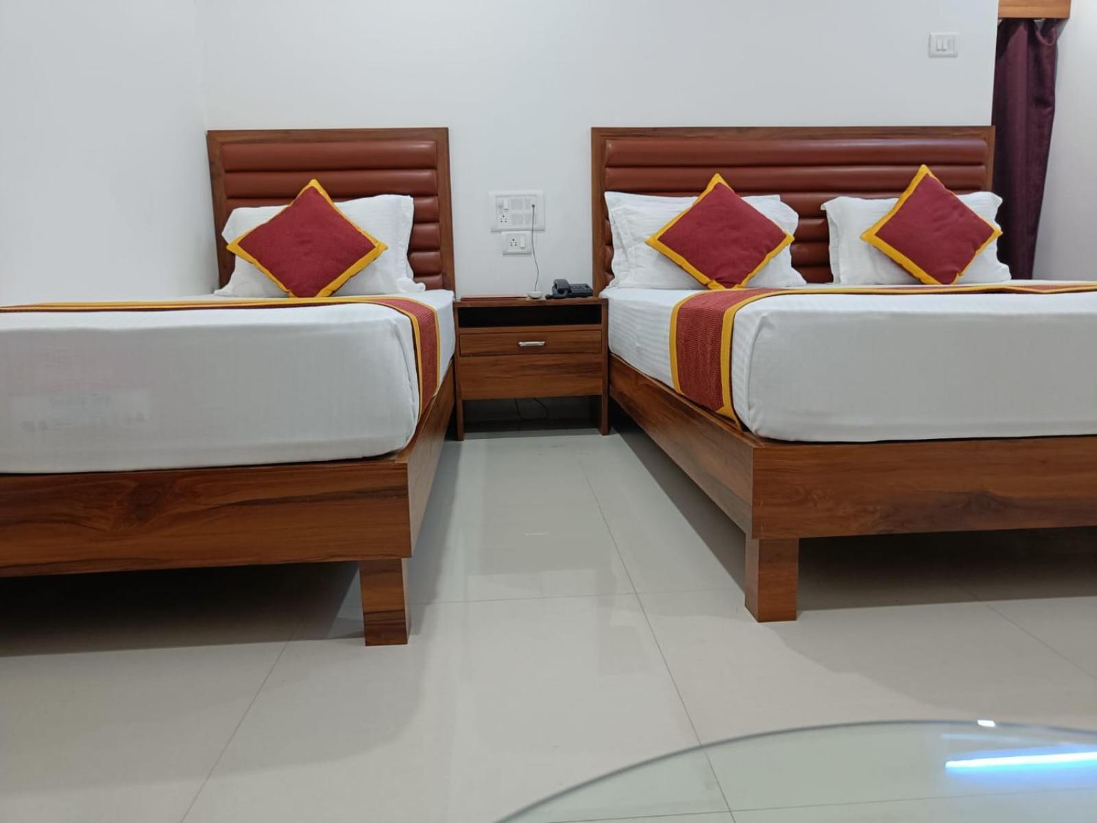 Hotel Executive Inn Hailakandi Exterior foto
