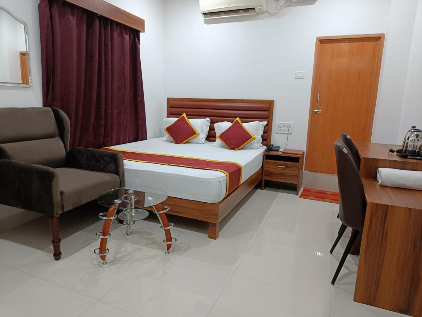 Hotel Executive Inn Hailakandi Exterior foto